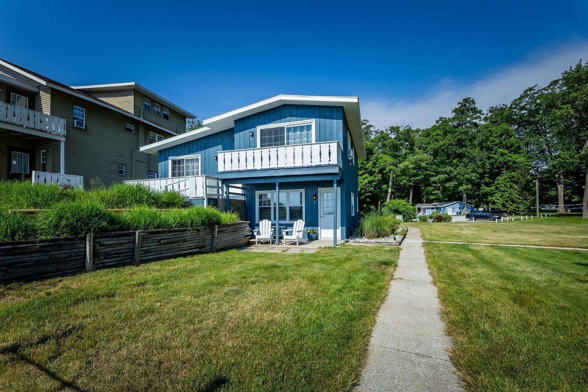 Michillinda Lodge Resort Whitehall Exterior photo
